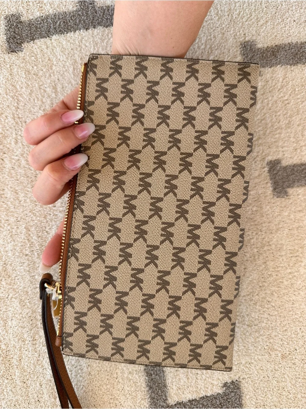 Michael Kors jet set pouch